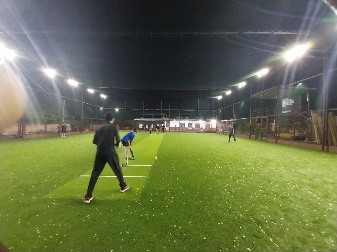 8teen10 court at night